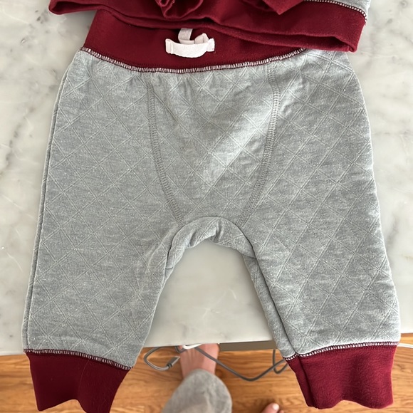 Boys Sweats - 3-6 months Bear Camp and Cat & Jack - Picture 5 of 7